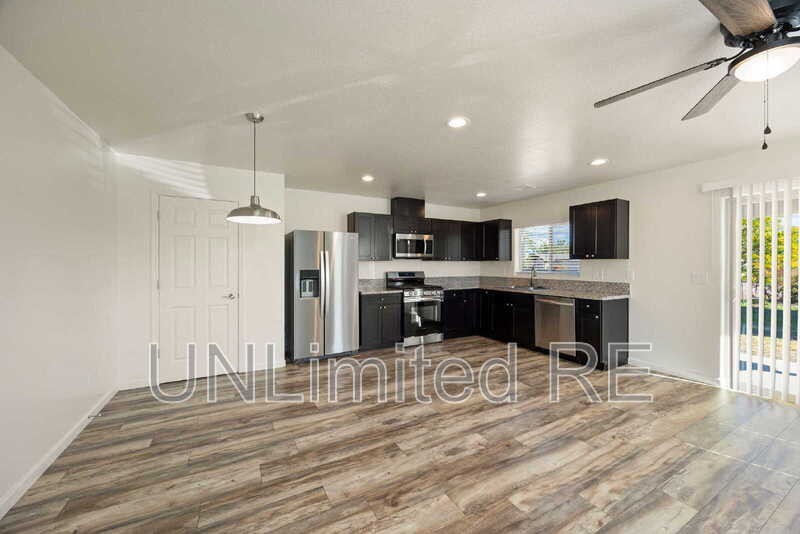 3241 N Constance Dr #2 - Photo 6 of 28