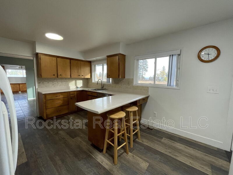727 S Basalt St - Photo 2 of 36