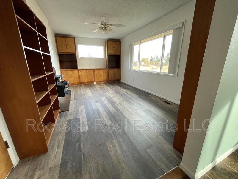 727 S Basalt St - Photo 6 of 36