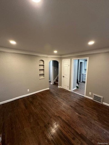 10028 Archdale St - Photo 3 of 6