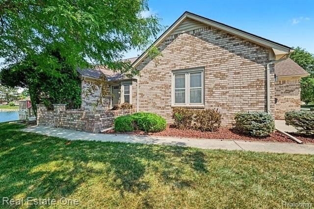 43421 Riverbend Blvd #48 - Photo 3 of 36