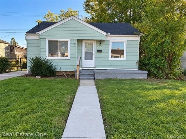 635 Mayflower Ave - Photo 2 of 22