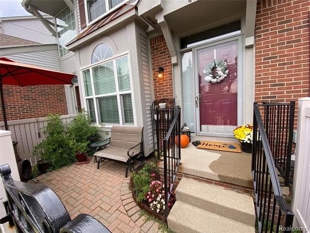 49435 Plymouth Way - Photo 2 of 26