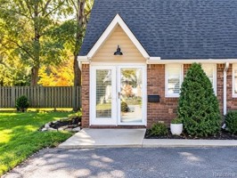 featured image of 734 Kellogg St