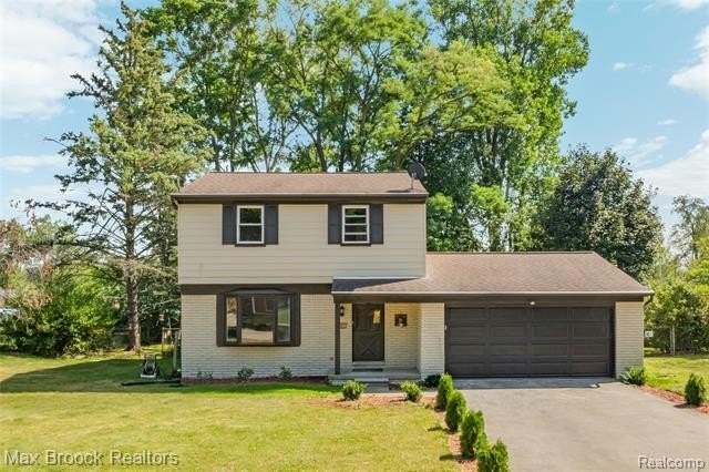 1874 Hopkins Dr - Photo 2 of 50