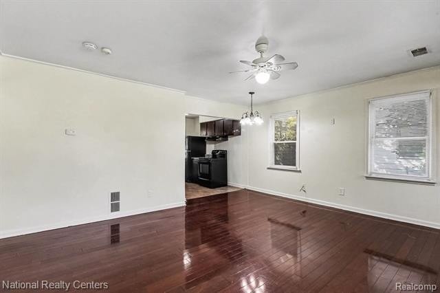 12751 Saratoga St - Photo 4 of 17