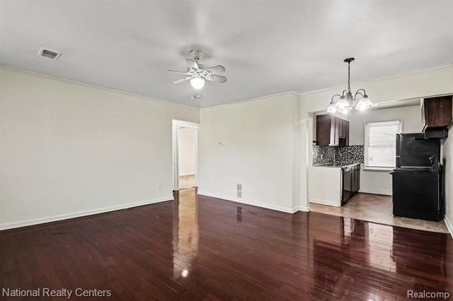 12751 Saratoga St - Photo 5 of 17