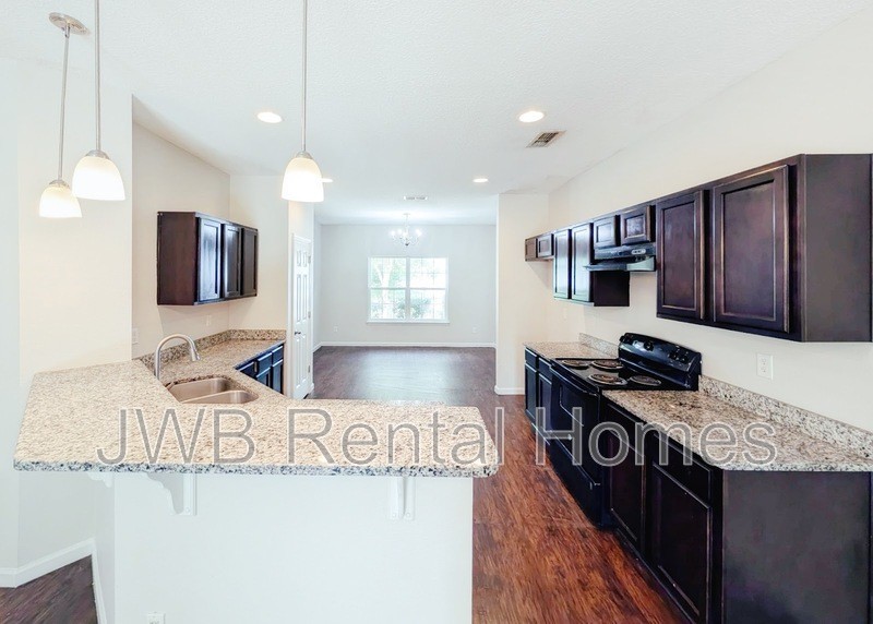 4628 Palmer Ave - Photo 2 of 25