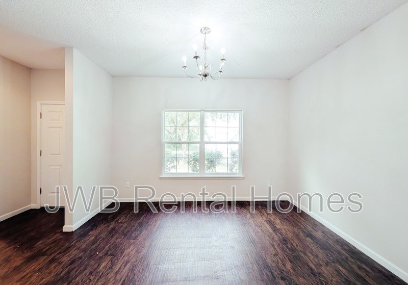 4628 Palmer Ave - Photo 7 of 25