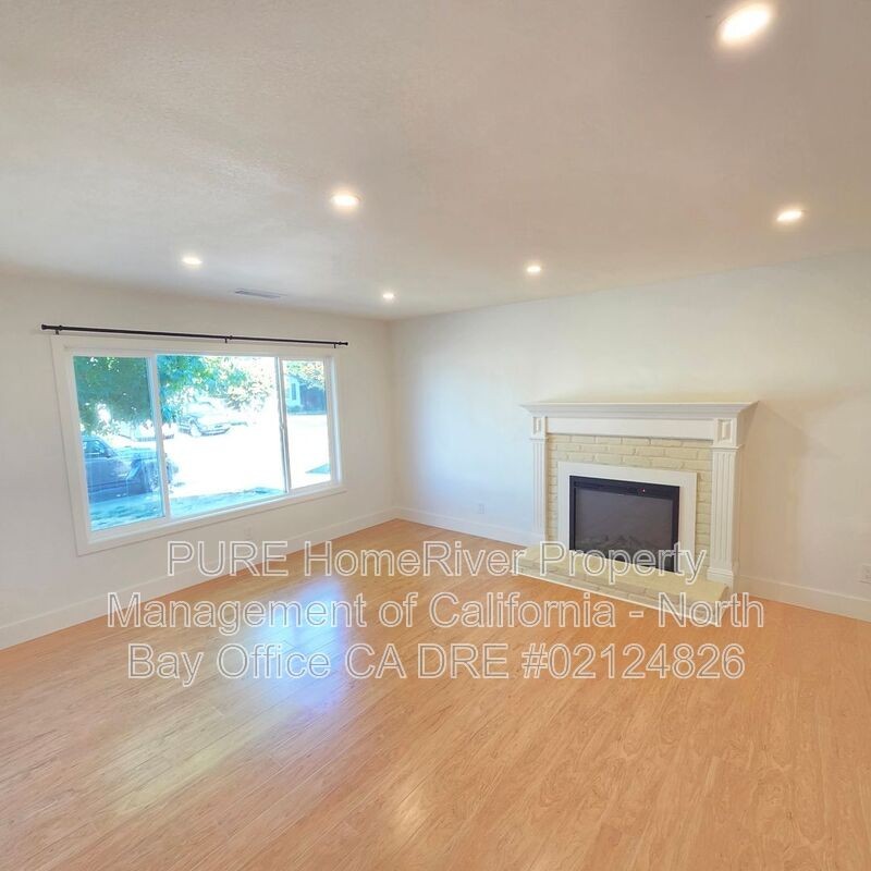 1432 Sarkesian Dr - Photo 2 of 16