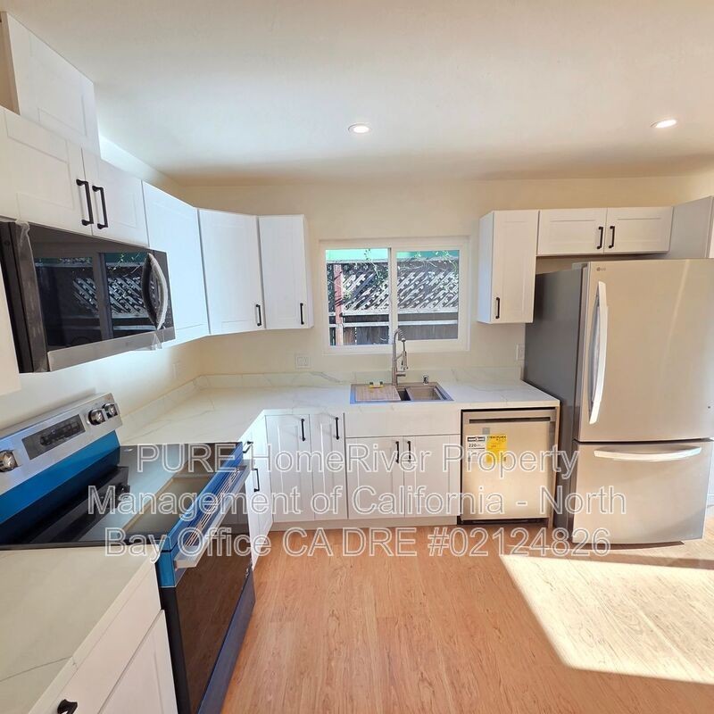 1432 Sarkesian Dr - Photo 3 of 16