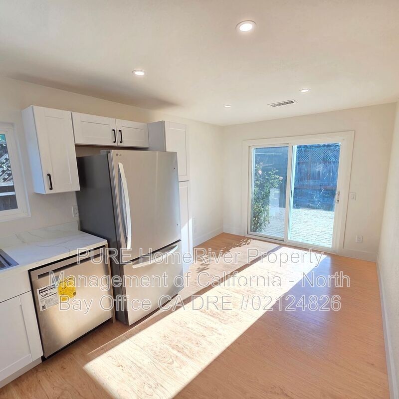 1432 Sarkesian Dr - Photo 4 of 16