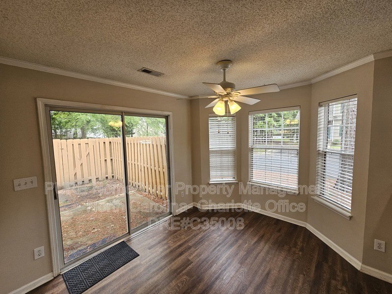 11148 Whitlock Crossing Ct - Photo 7 of 22