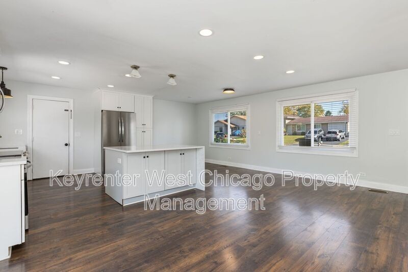 5456 Maclain Ln - Photo 7 of 27