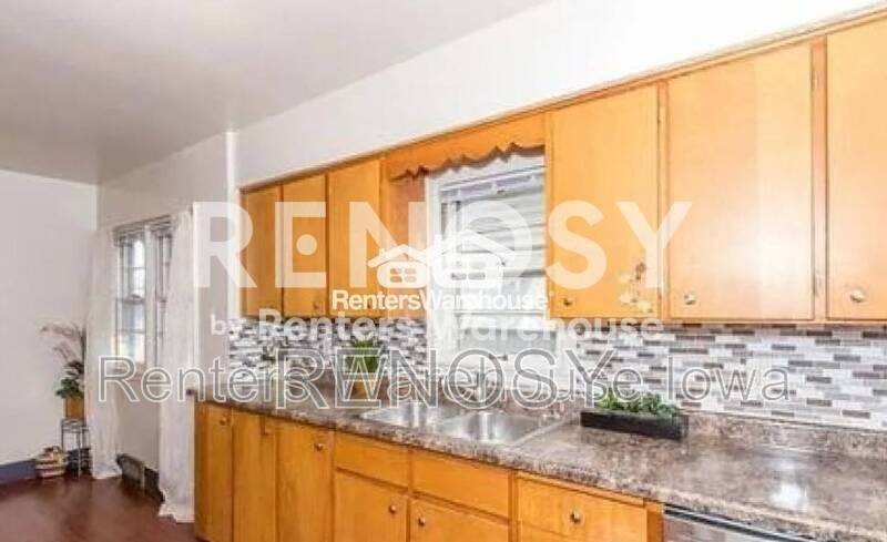 5006 Hickman Rd - Photo 4 of 13