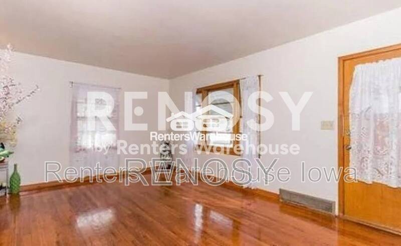 5006 Hickman Rd - Photo 6 of 13