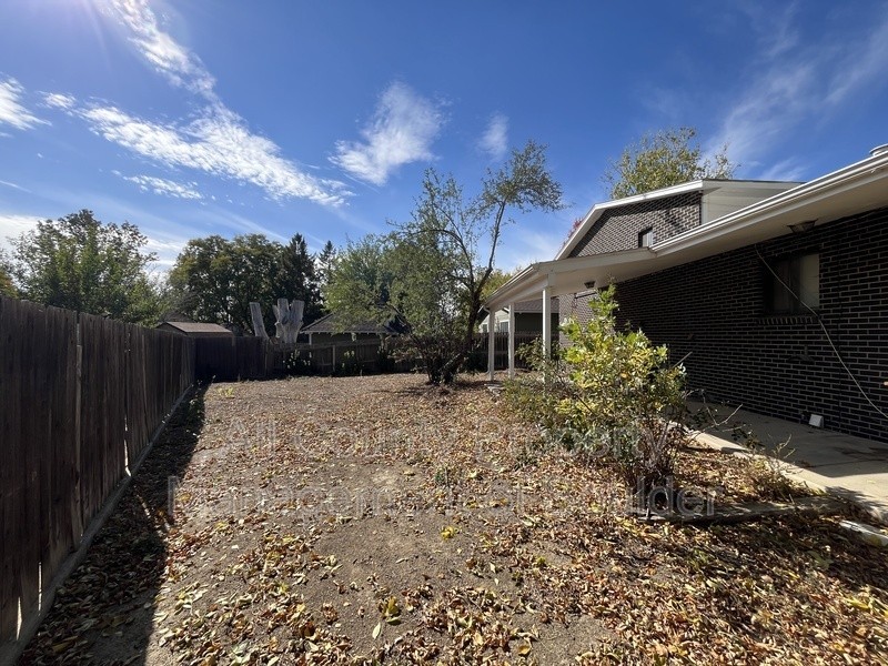 1620 Denison Cir - Photo 2 of 20