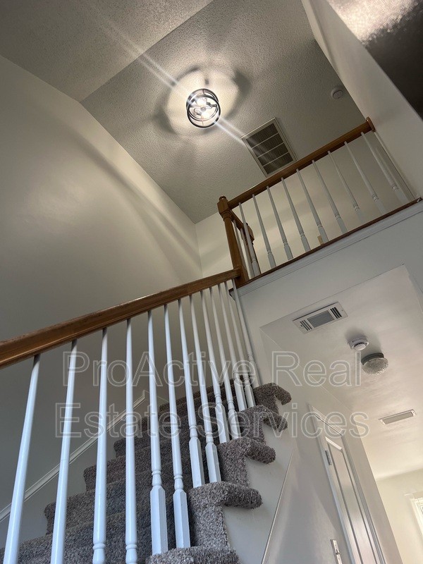 203 Burman Wood Dr - Photo 4 of 11