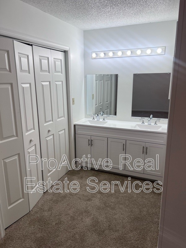 203 Burman Wood Dr - Photo 7 of 11
