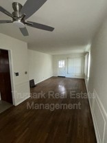 651 W Glenoaks Blvd - Photo 1 of 1