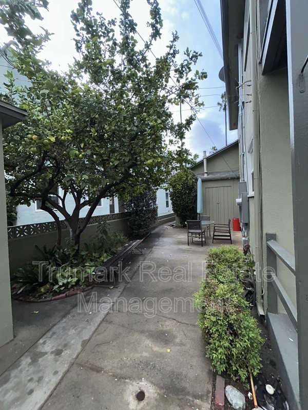 651 W Glenoaks Blvd - Photo 6 of 8