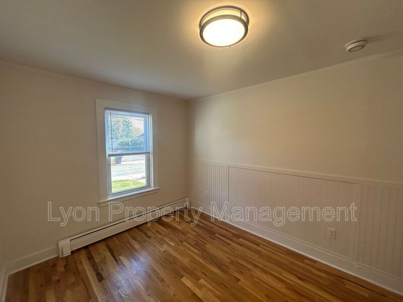 332 Church St #1stFLLEFT - Photo 7 of 10