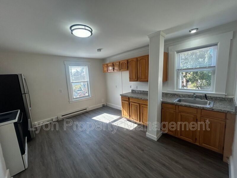 338 Church St #2ndFL - Photo 2 of 11