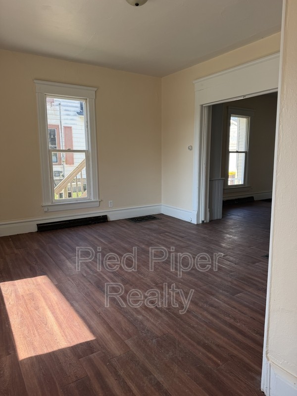 758 W Pleasant St - Photo 2 of 8
