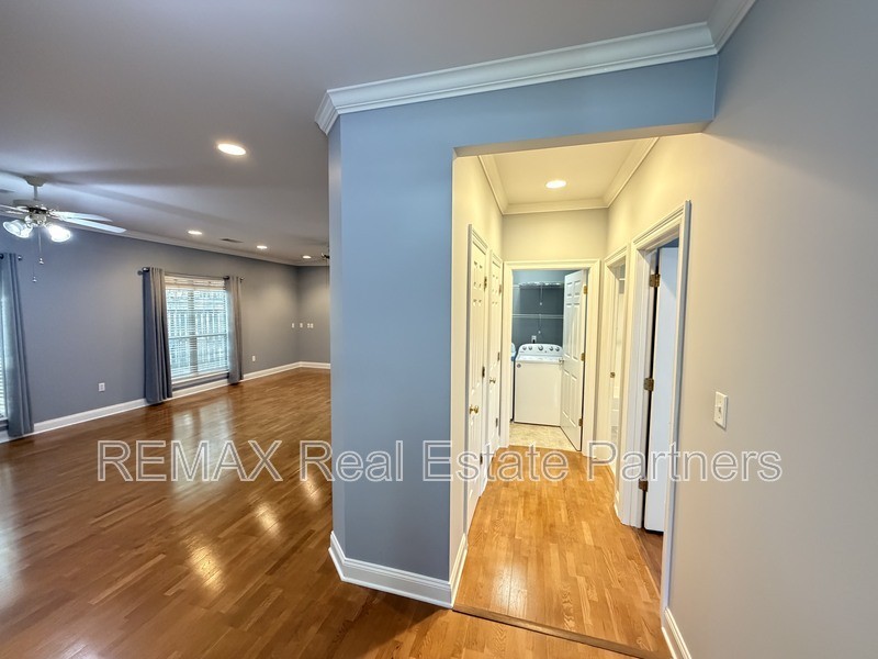 110 Silver Pt - Photo 4 of 21