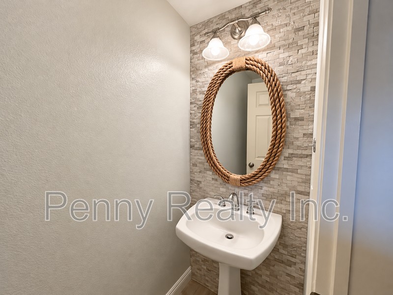 4970 Juneberry Ct - Photo 7 of 31