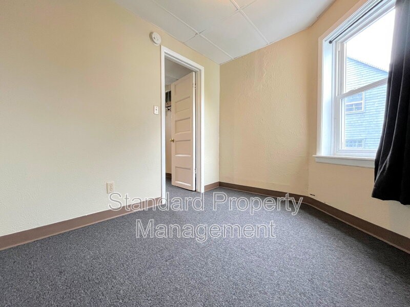 24 Plymouth Ave #8 - Photo 5 of 6