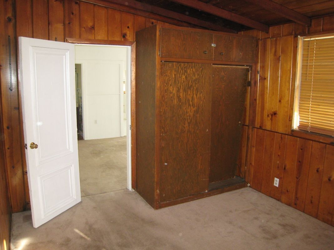 223 E Main St - Photo 5 of 11