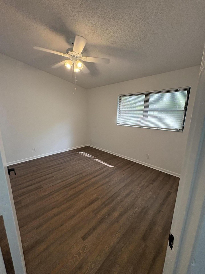 287 Nw 15th St #287 - Photo 6 of 8