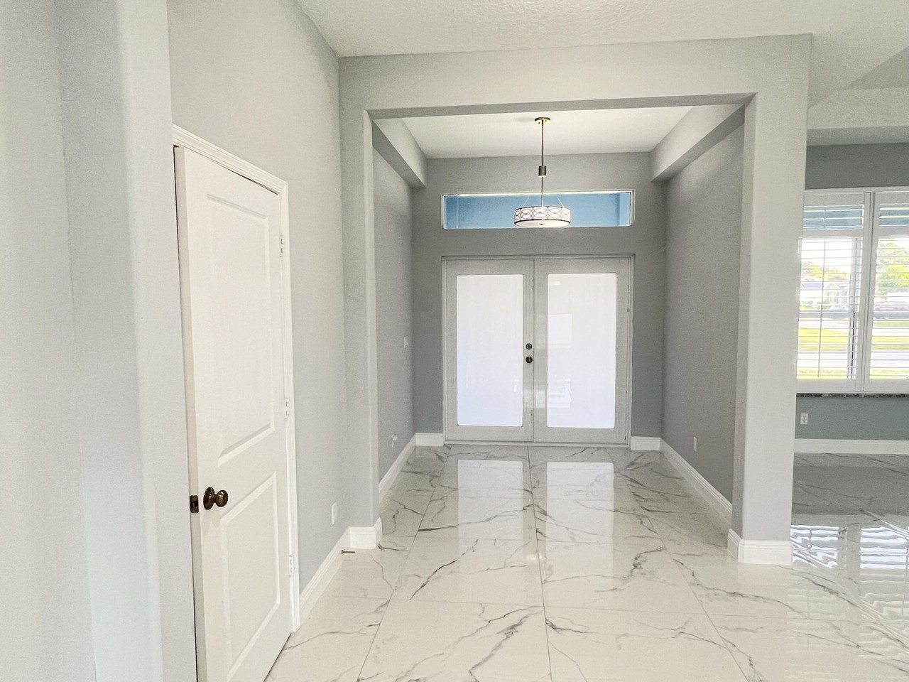 900 Sw Versailles Ave - Photo 5 of 33