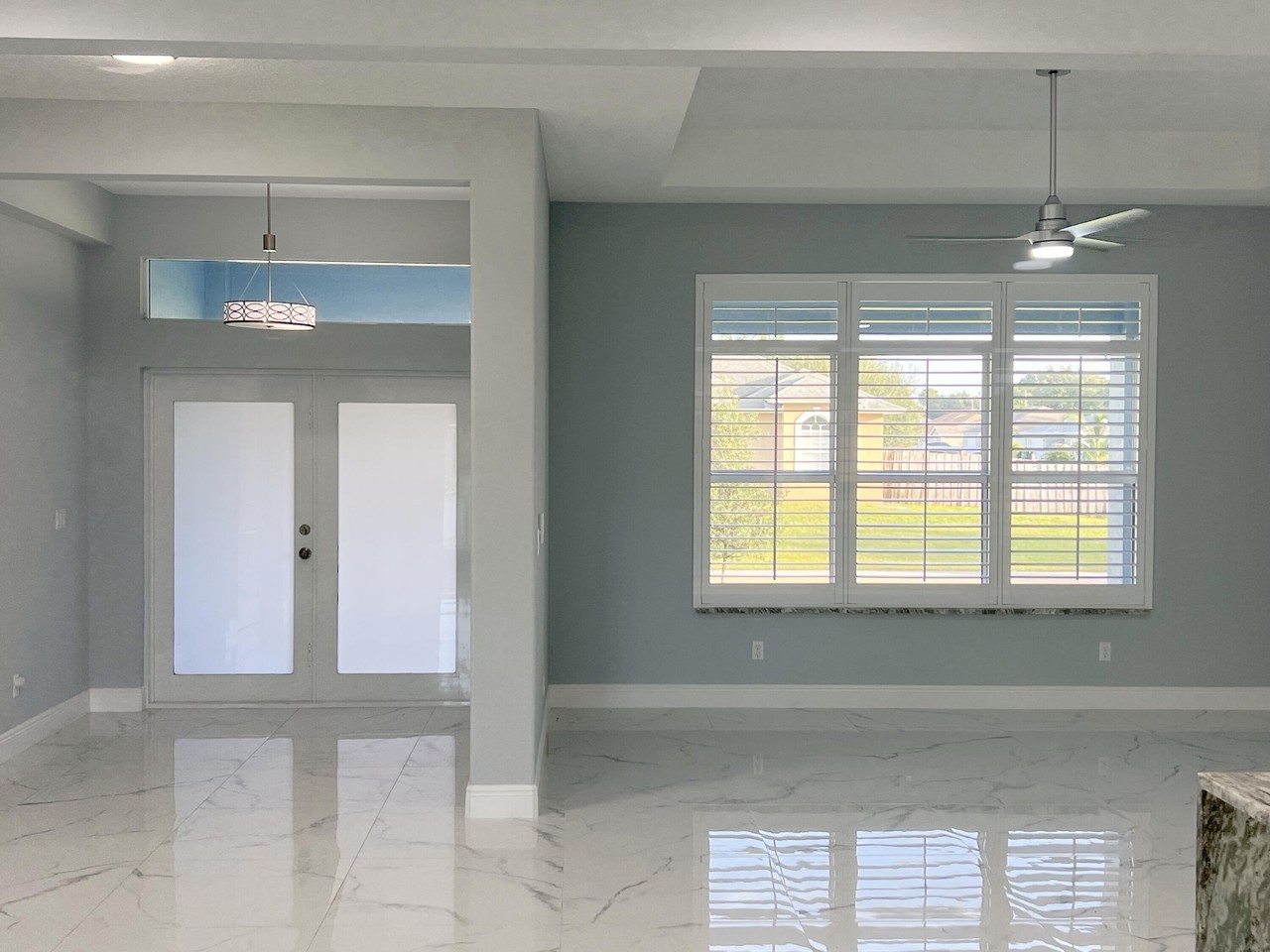 900 Sw Versailles Ave - Photo 6 of 33