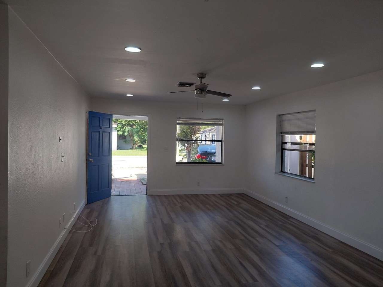1008 Ne 33rd St - Photo 3 of 13