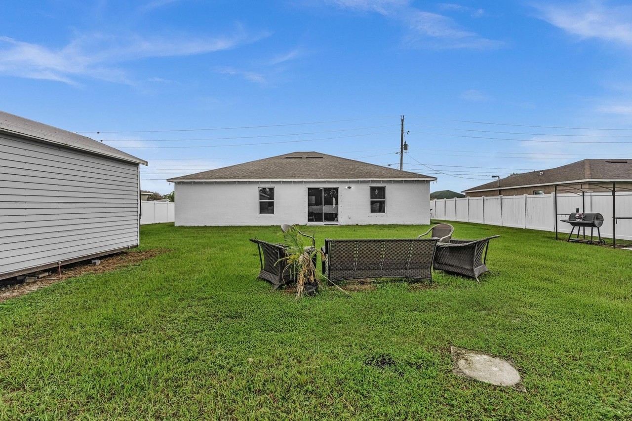 2518 Sw Savage Blvd - Photo 7 of 50