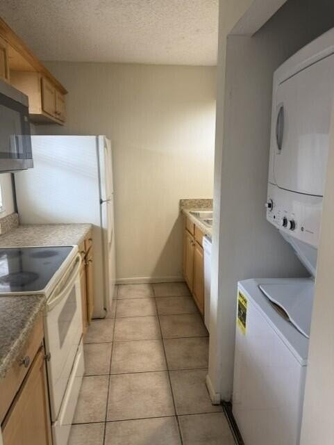 10143 Twin Lakes Dr #2J - Photo 2 of 18