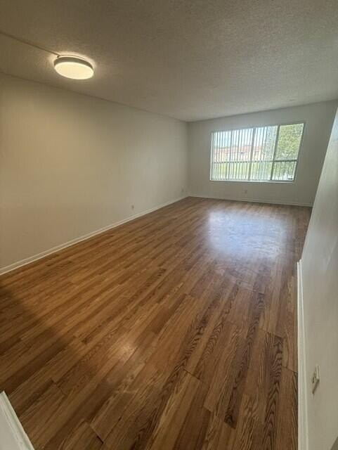 10143 Twin Lakes Dr #2J - Photo 7 of 18
