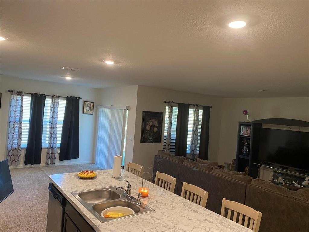 5604 Amusement Ave - Photo 2 of 8