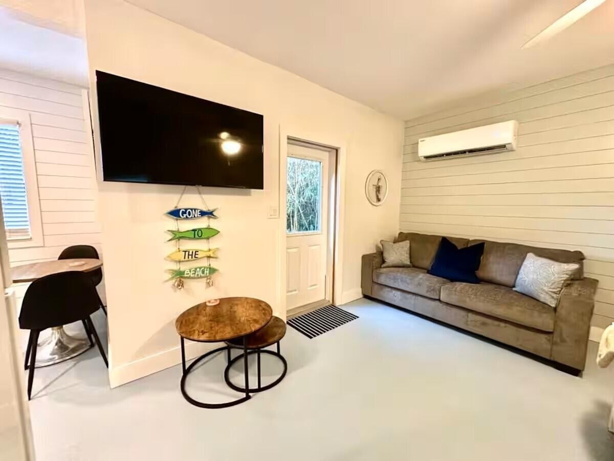 310 Granada St #B - Photo 7 of 10