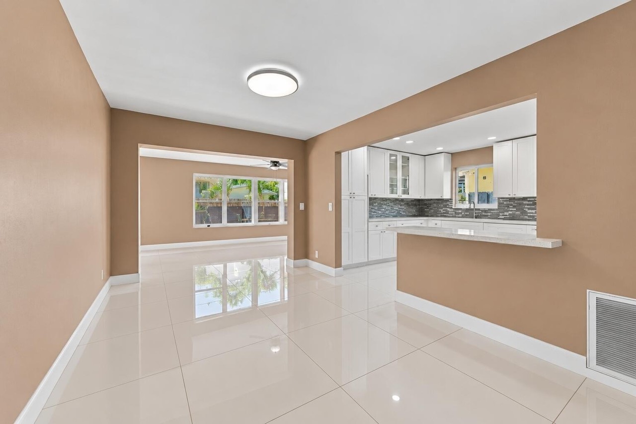 6812 Oakhill - Photo 7 of 23