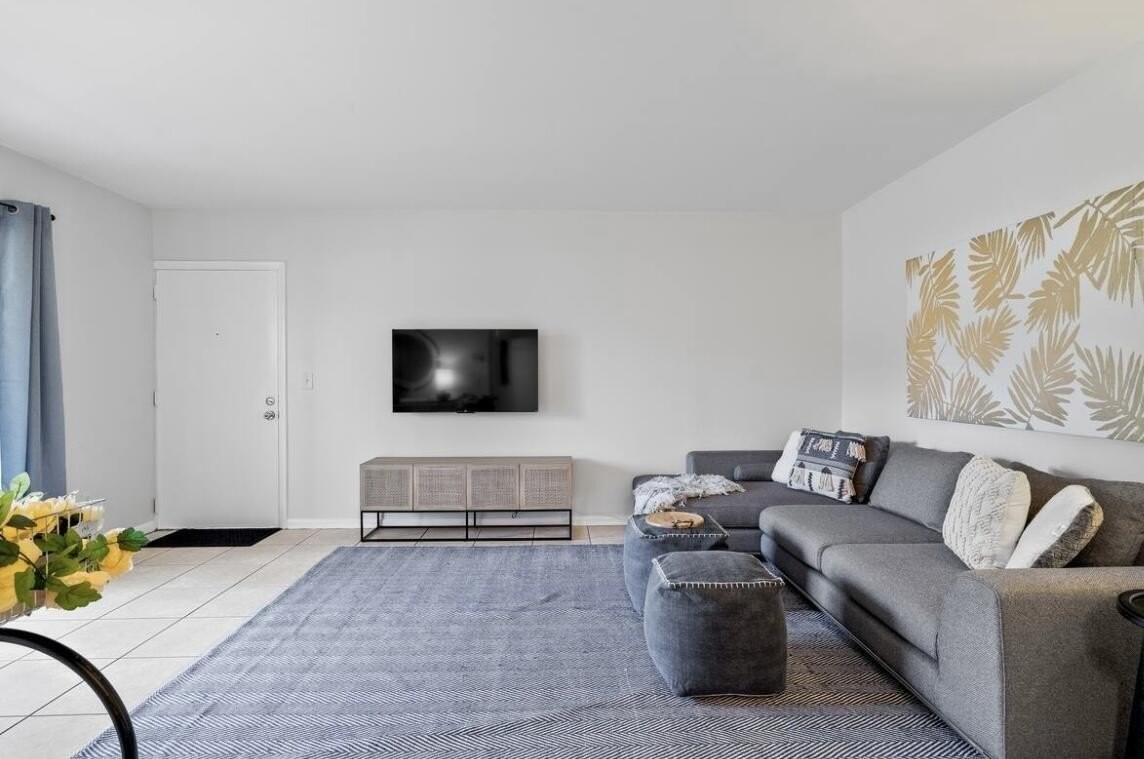 333 Se Martin Ave #1I - Photo 3 of 25