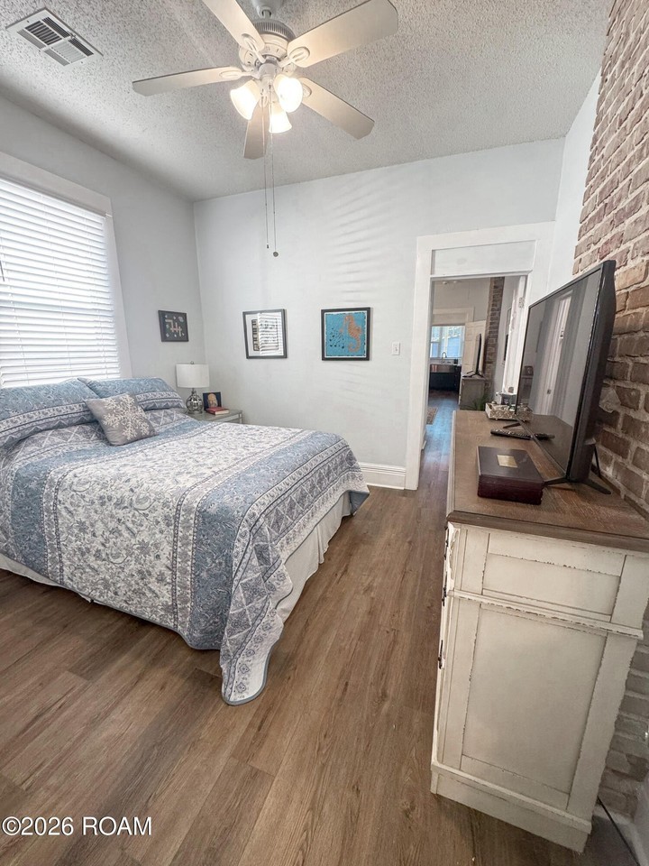 1331 Gallier St - Photo 6 of 17