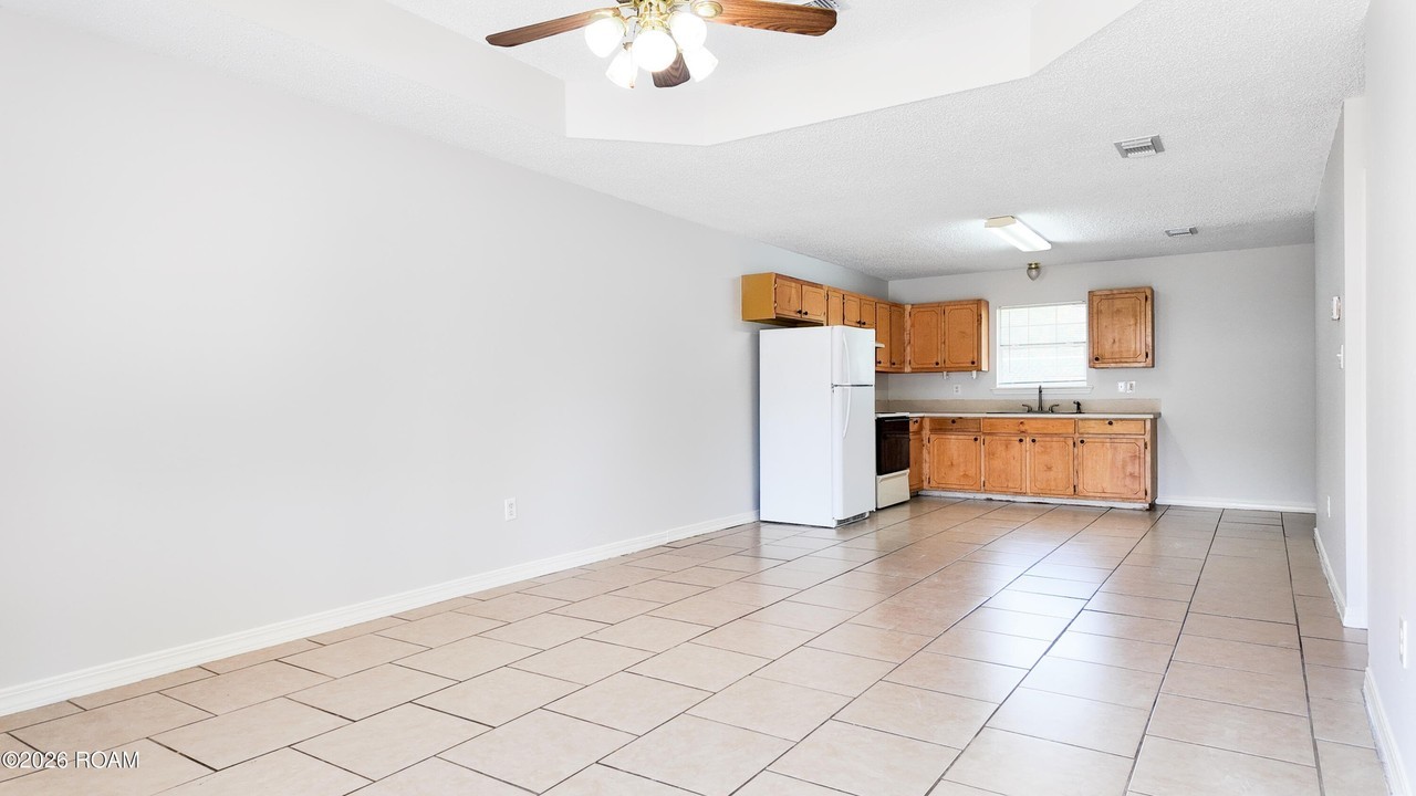 48091 Galafaro Rd - Photo 3 of 10