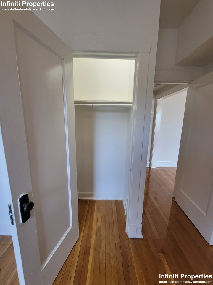 7403 S Rhodes Ave #3 - Photo 5 of 15