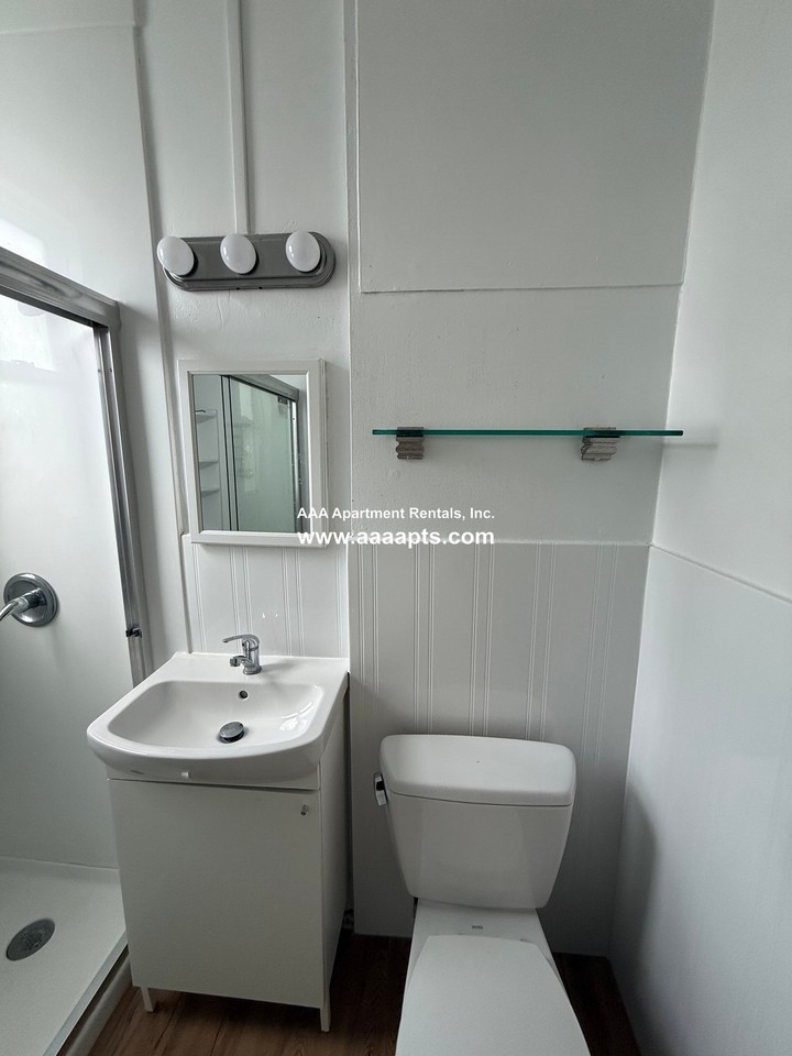 Clifton St #1R - Photo 6 of 6