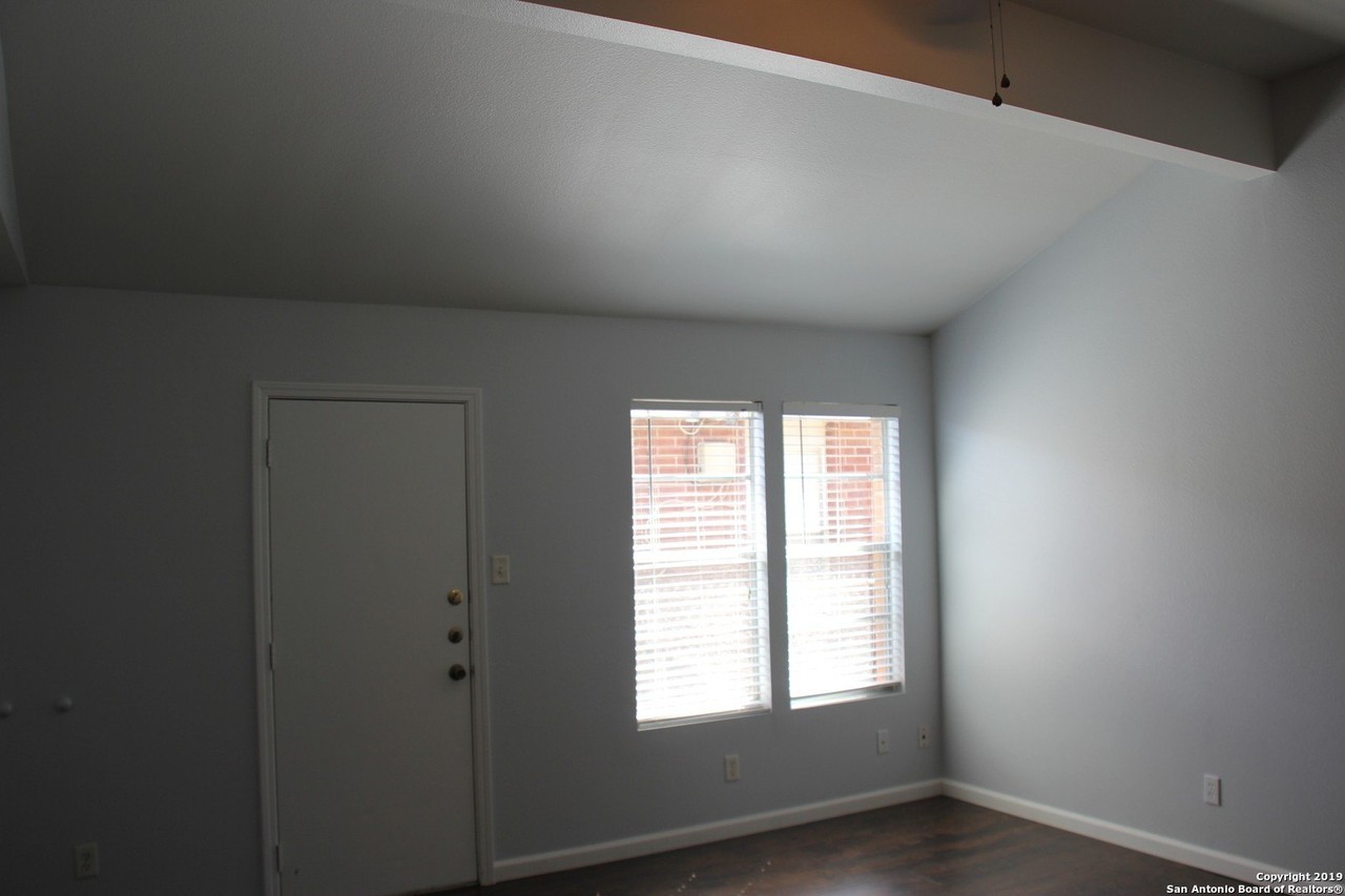 12231 Maverick Bluff St - Photo 5 of 19