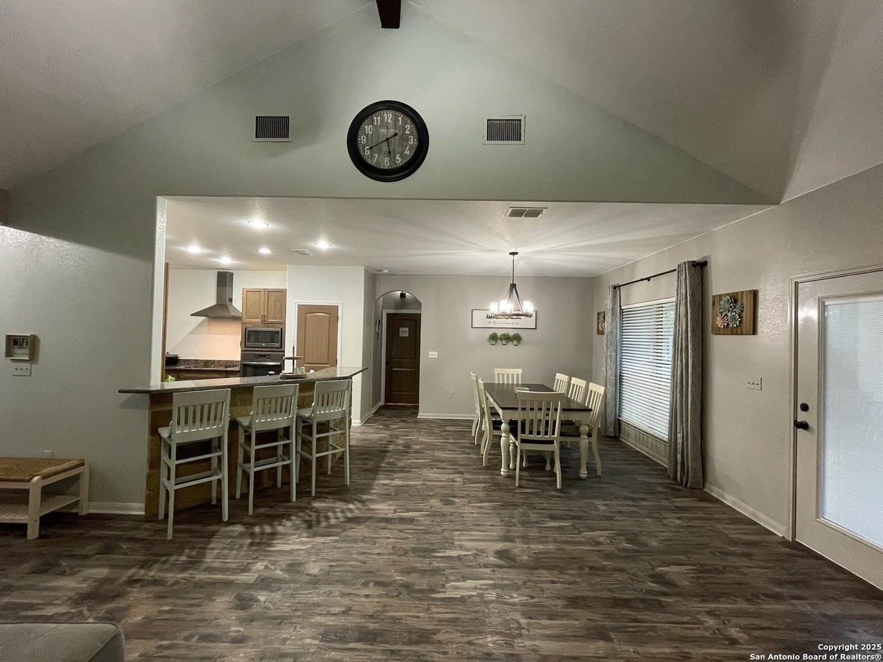 1243 Morning Glory Ln - Photo 4 of 21