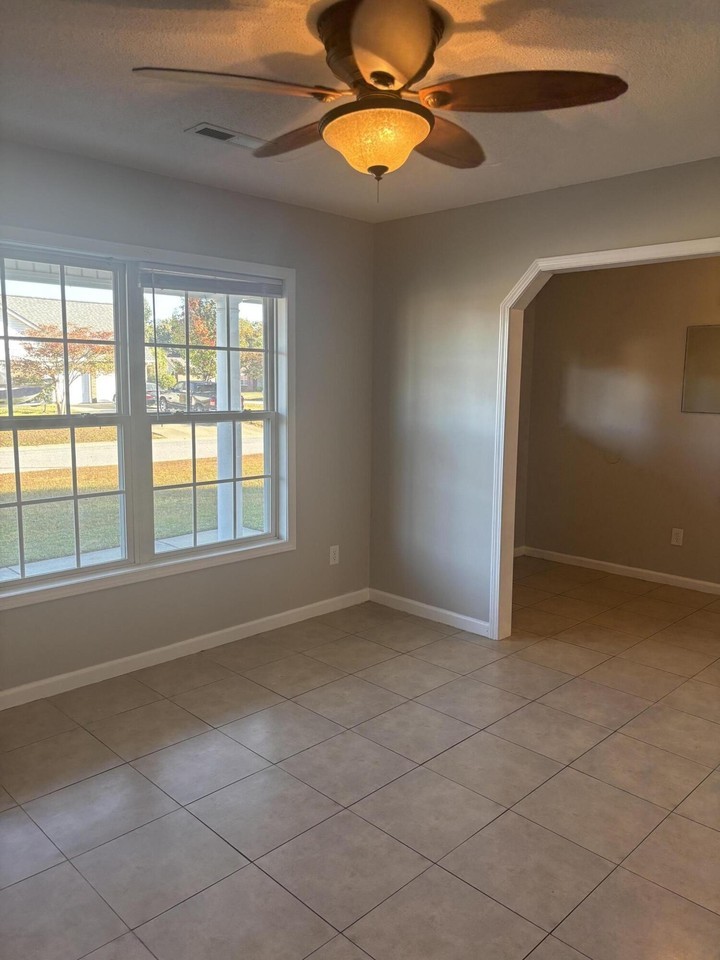 3335 Oleander Dr - Photo 6 of 46
